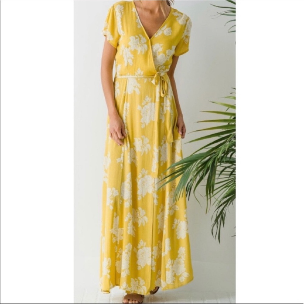 NWT Yellow Floral Wrap Maxi Dress Size Large